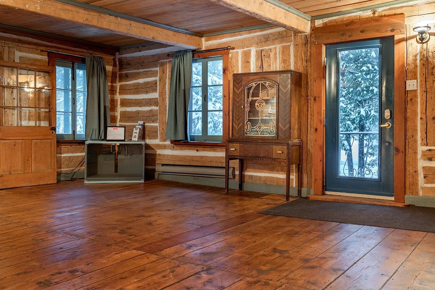 Ancestral Wooden Chalet - St-Gabriel De Brandon Mandeville Exterior foto