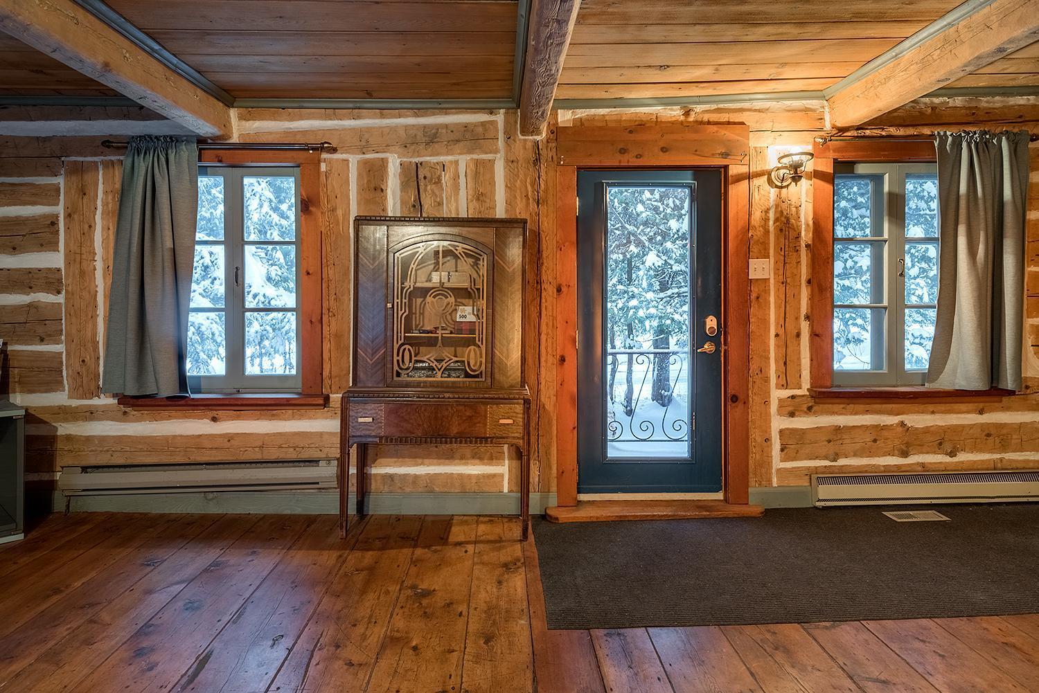 Ancestral Wooden Chalet - St-Gabriel De Brandon Mandeville Exterior foto